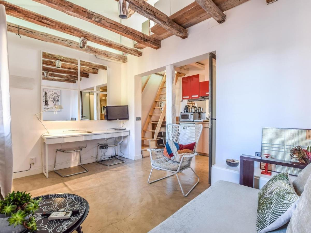 Con Doble Altura En Lavapies Alquiler Temporal Appartement